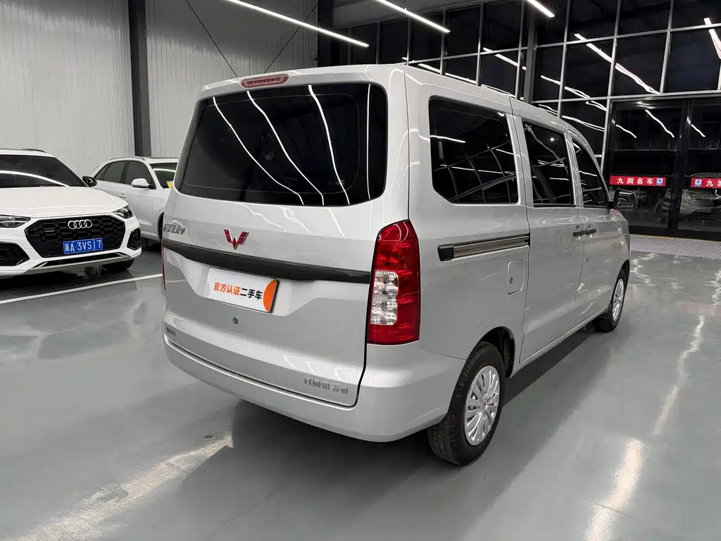 Wuling Hongguang V — миниатюра 11