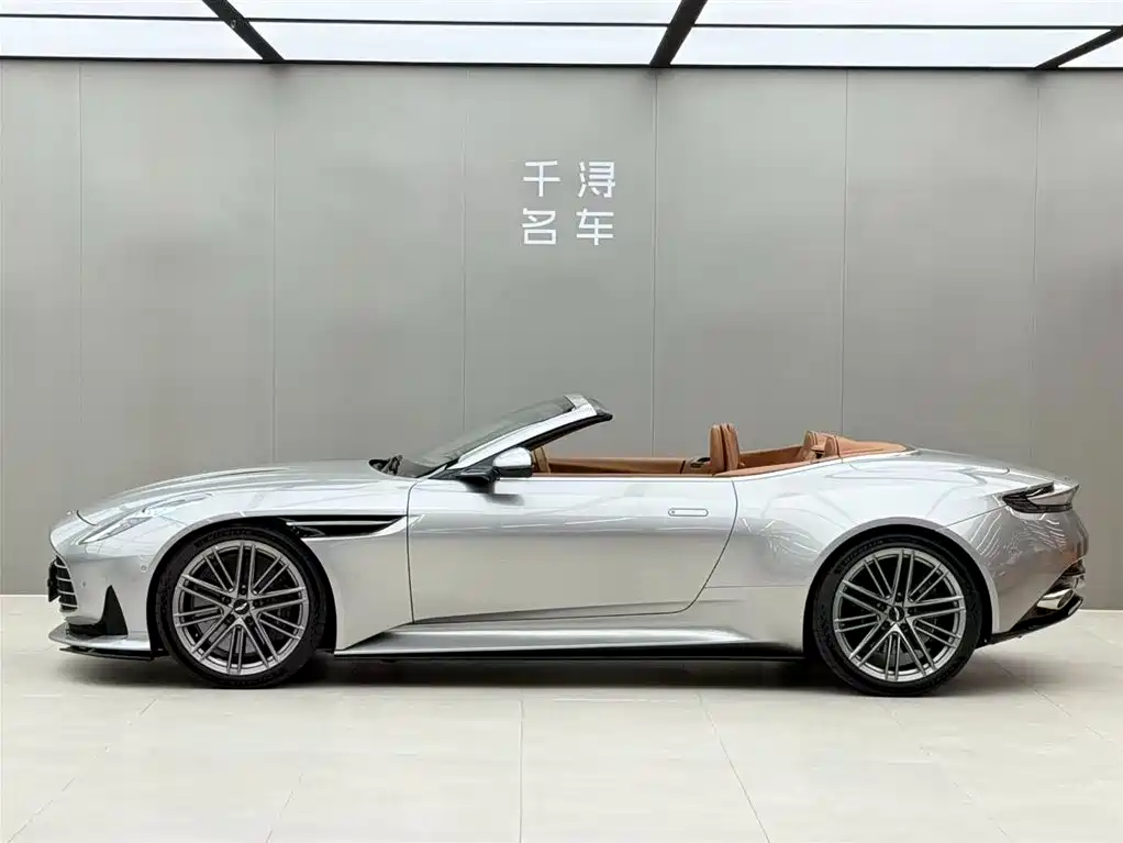Aston Martin DB12 2023 4.0T V8 Volante