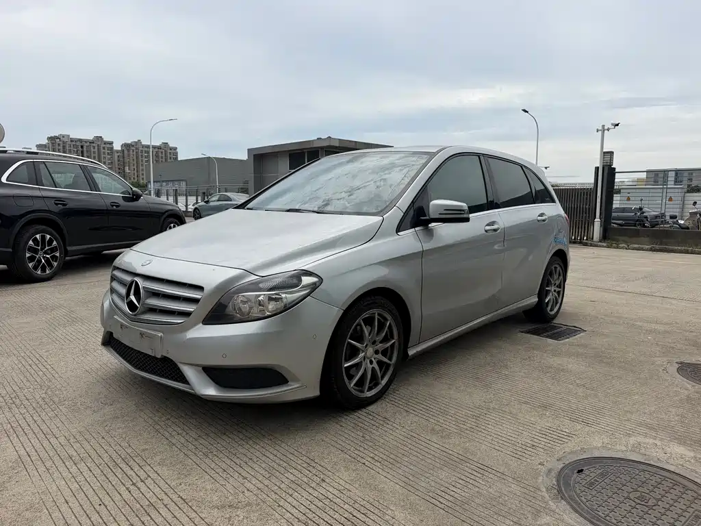Mercedes-Benz B-Class 2013