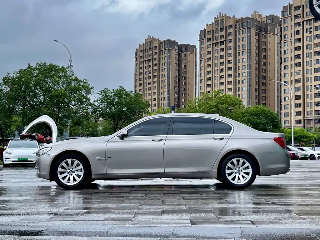 BMW 7 Series 7 2009 740Li Lead