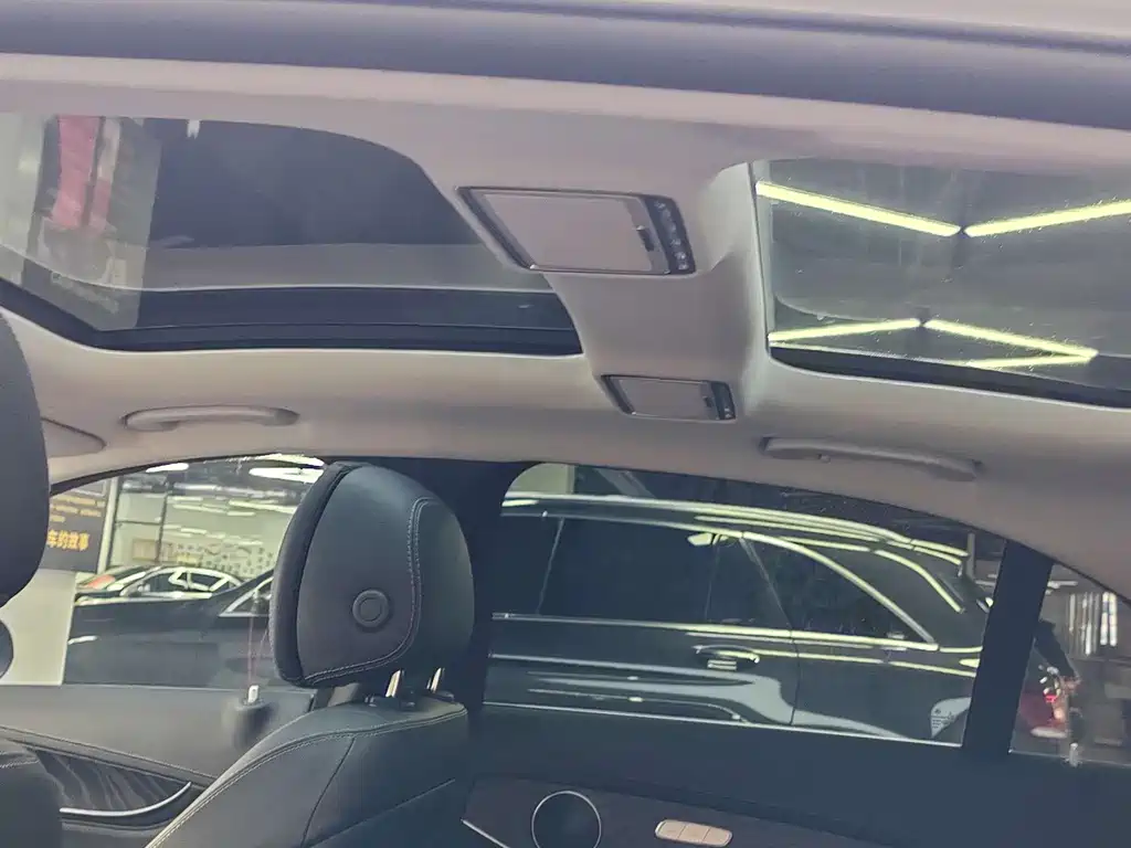 Mercedes-Benz C-Class — миниатюра 10