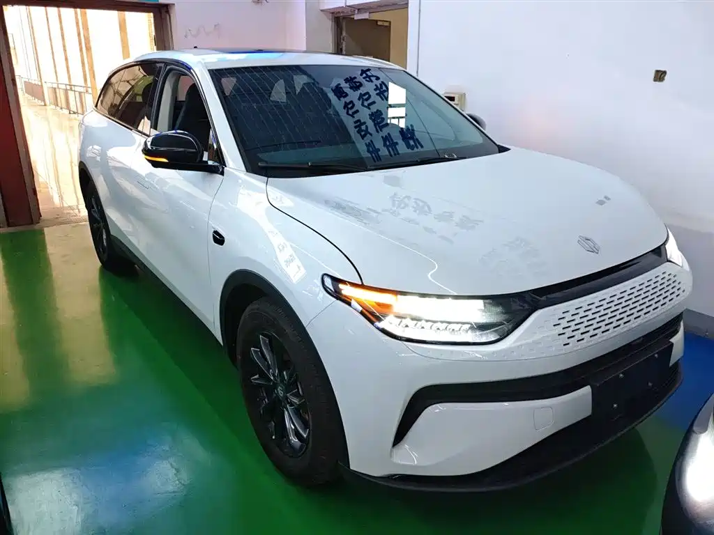 ZERO-RUNNING CAR ZERO RUN C11