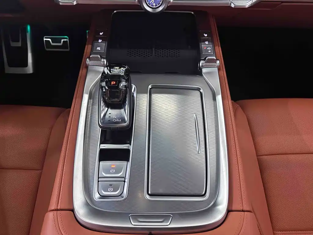 TANK TANK 700 NEW ENERGY