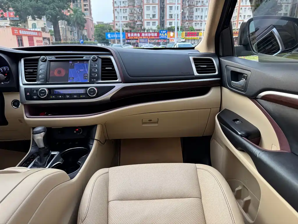 Toyota Highlander — миниатюра 15