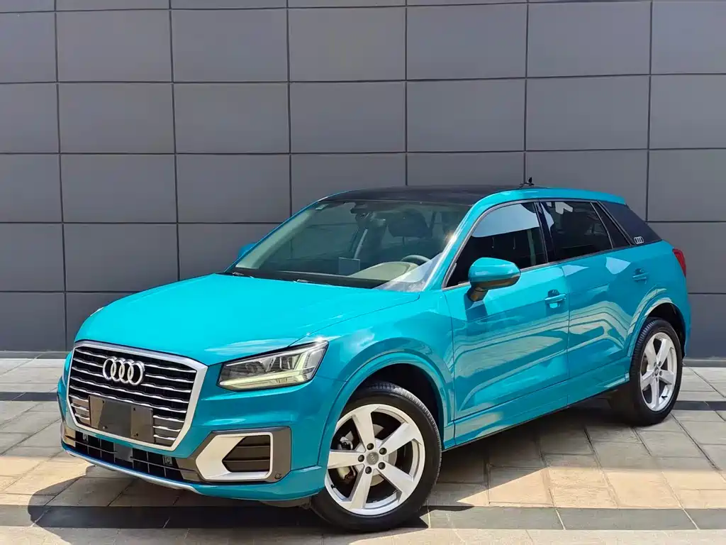 Audi Q2L 2019