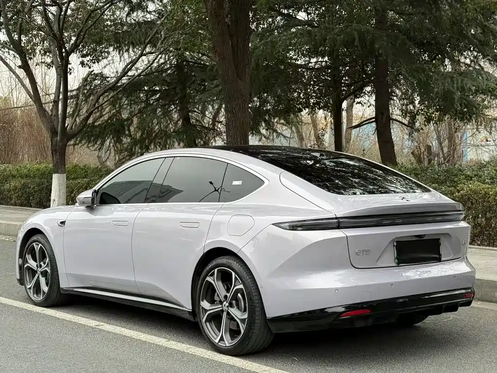 NIO NIO ET5