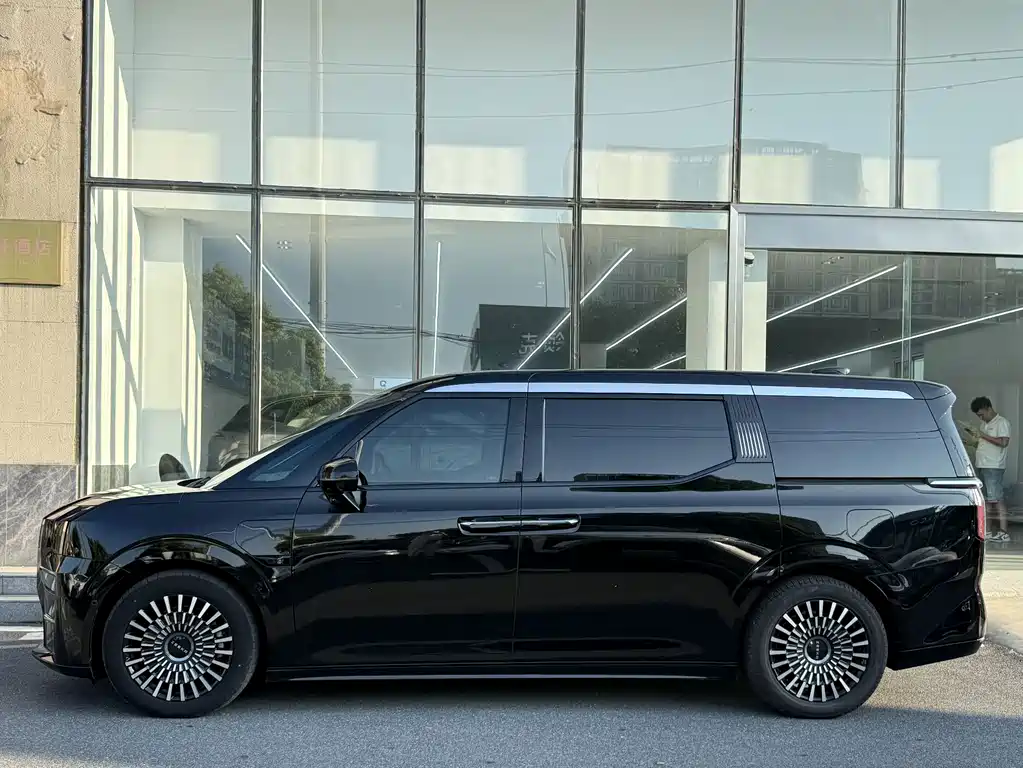 ZEEKR EXTREME KRYPTON 009