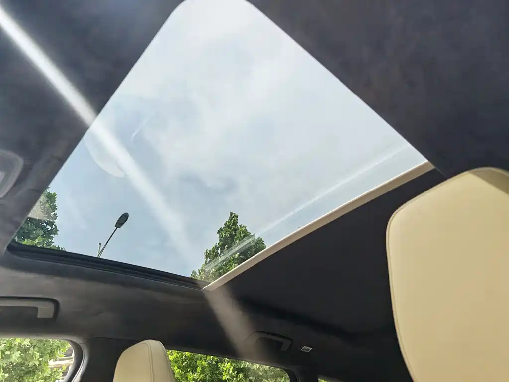 Audi Q6L e-tron