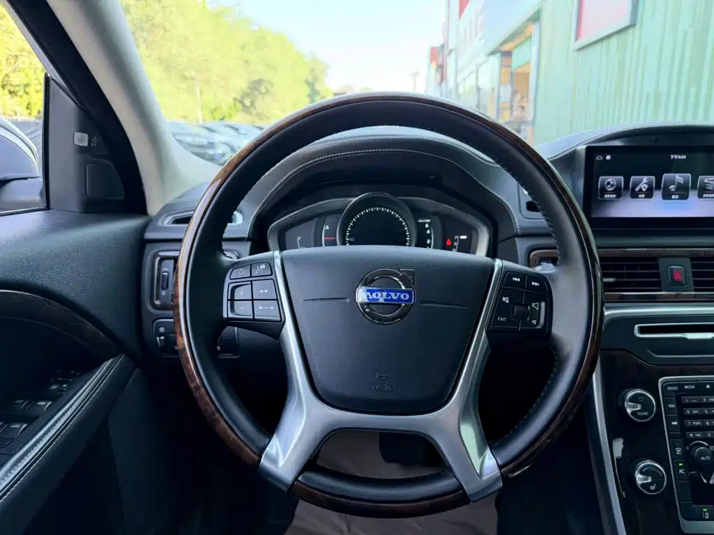 Volvo S80L — миниатюра 5