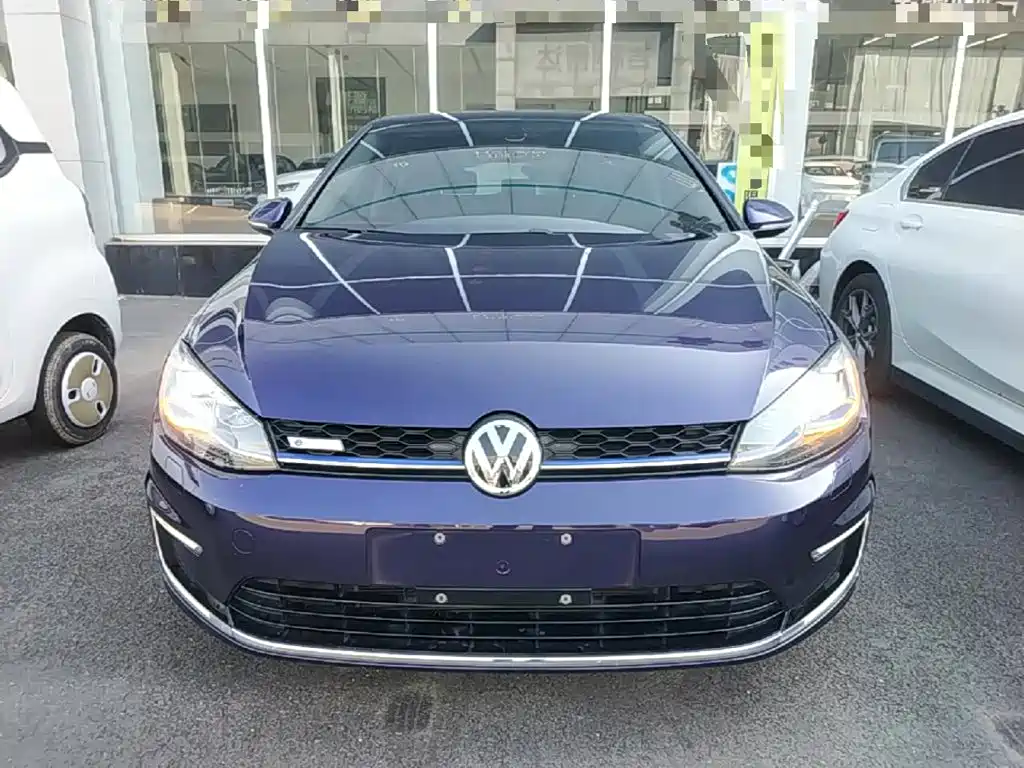 Volkswagen Golf EV — миниатюра 3