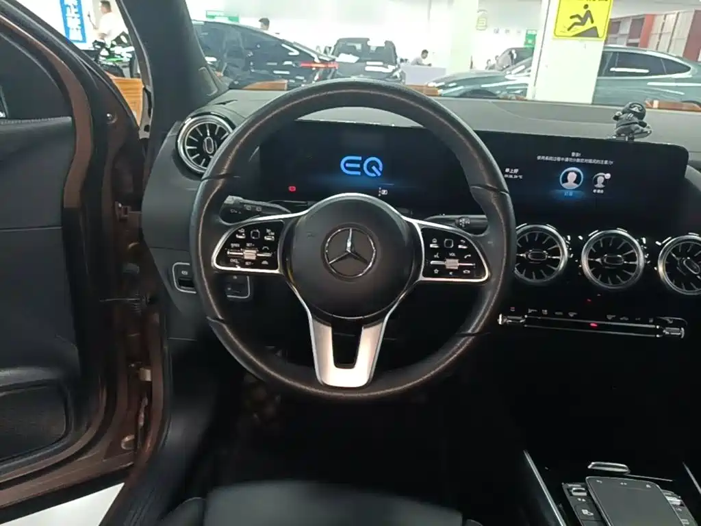 Mercedes-Benz EQA — миниатюра 11