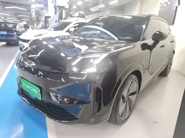 Lynk & Co 08 EM-P