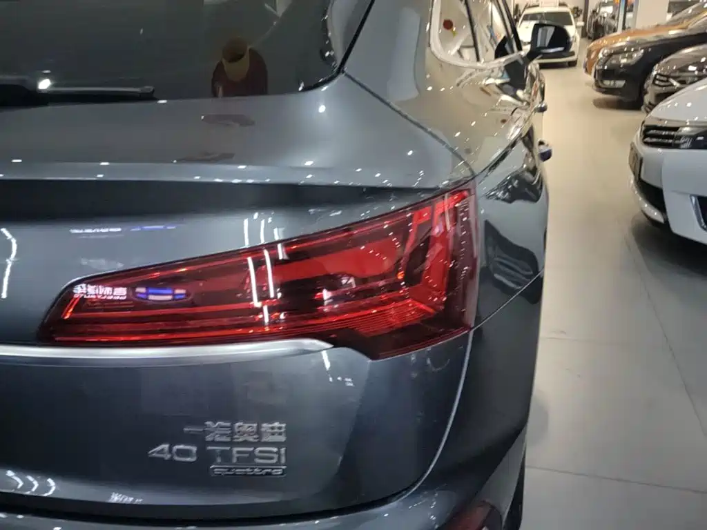 Audi Q5L Sportback — миниатюра 8