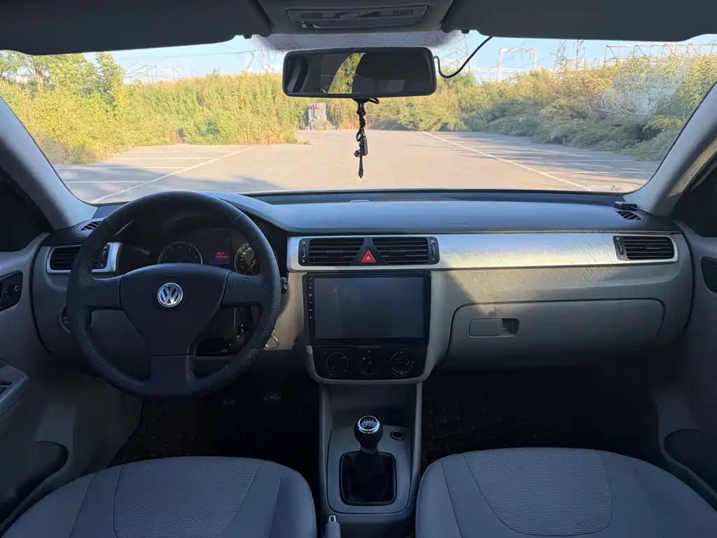 Volkswagen Bora 2008 1.6L MT Comfort