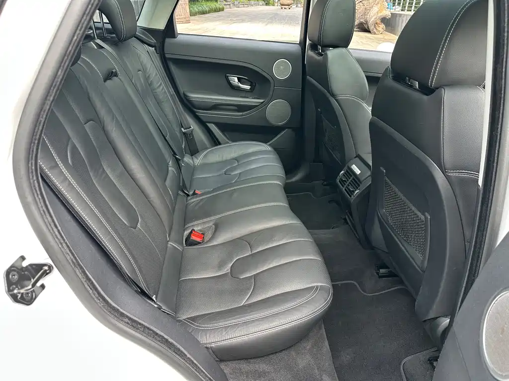 Land Rover Evoque (Import) — миниатюра 25