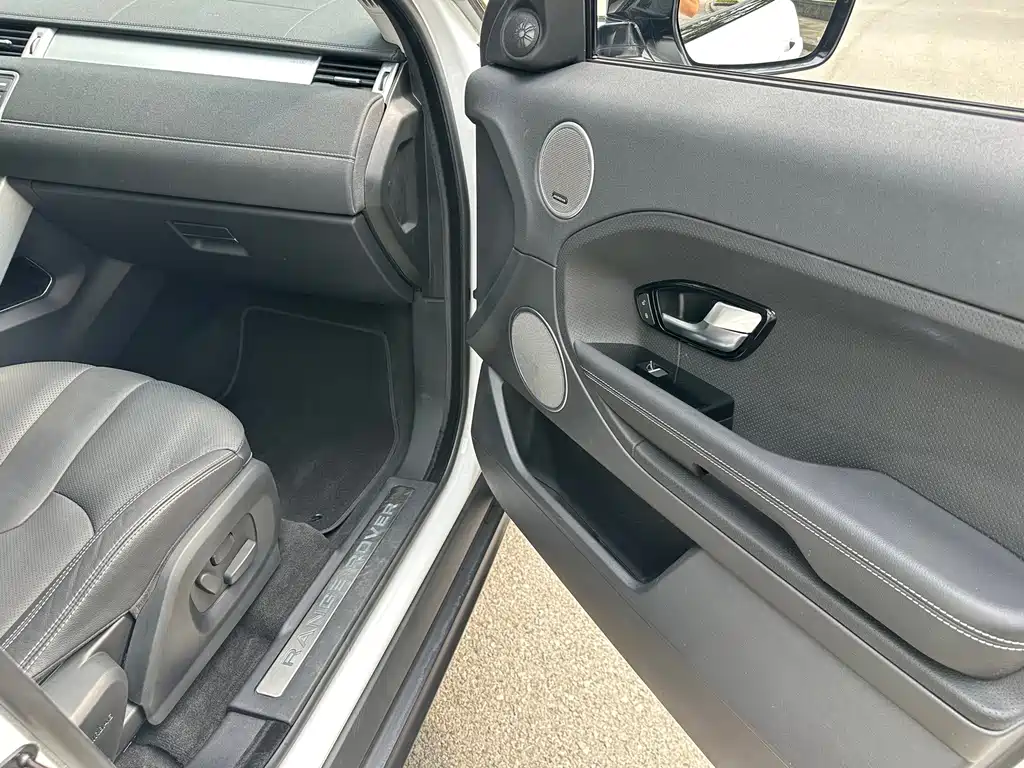 Land Rover Evoque (Import) — миниатюра 33