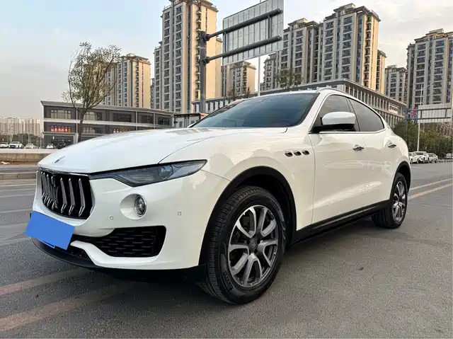 MASERATI LEVANTE 2017