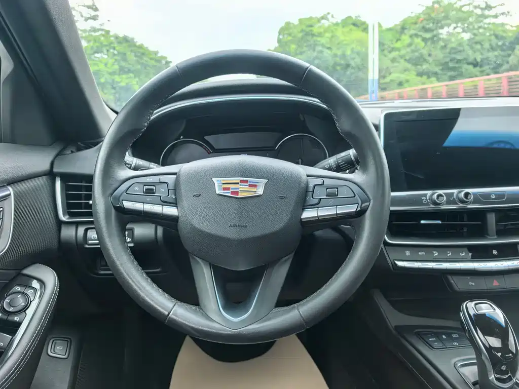 Cadillac CT5 2020 28T Fashion