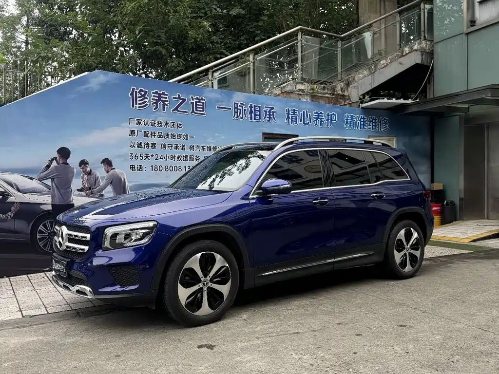 MERCEDES-BENZ  GLB