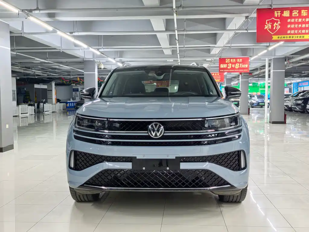 Volkswagen Tavendor 380TSI 4WD R-Line Debut Edition, фото 2