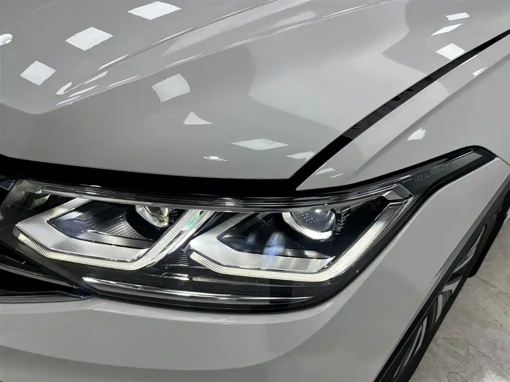 VOLKSWAGEN TIGUAN L NEW ENERGY