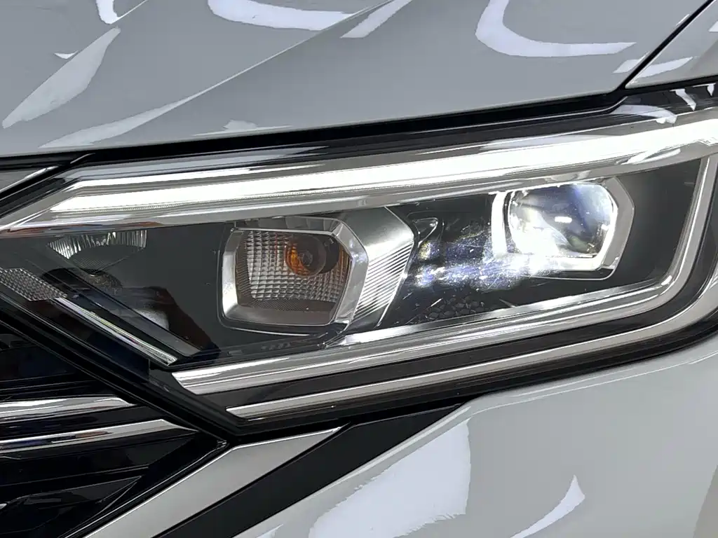 Volkswagen Sagitar — миниатюра 9