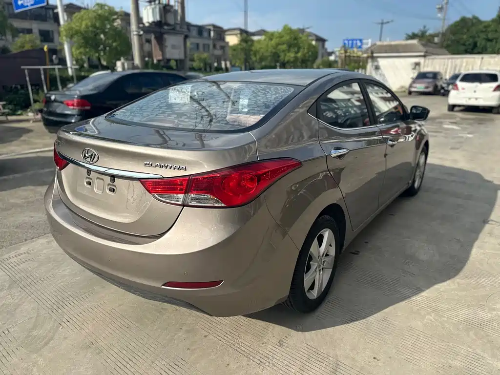Hyundai Elantra Langdong 1.6L Auto Premium Type, фото 6