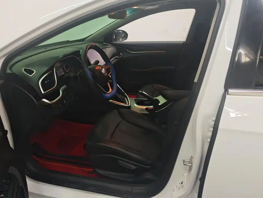 Buick Excelle — миниатюра 9