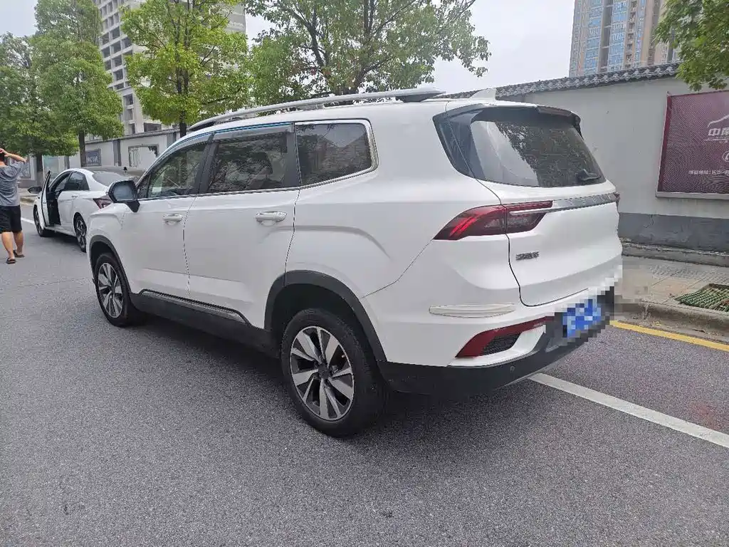 Geely Haoyue — миниатюра 9