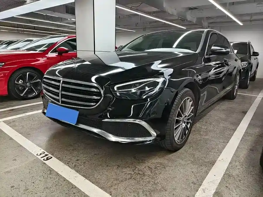 Mercedes-Benz E-Class 2022