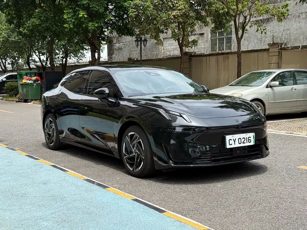 Lynk & Co 07 EM-P 2024 EM-P 126 Halo