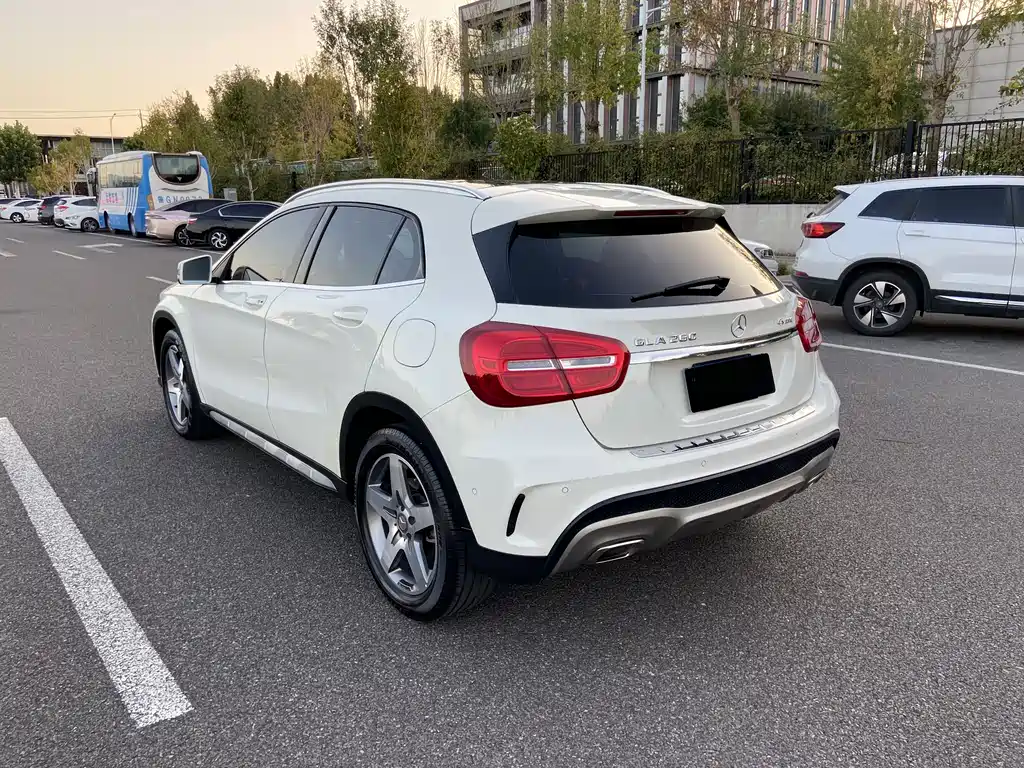 Mercedes-Benz GLA (Import) — миниатюра 6