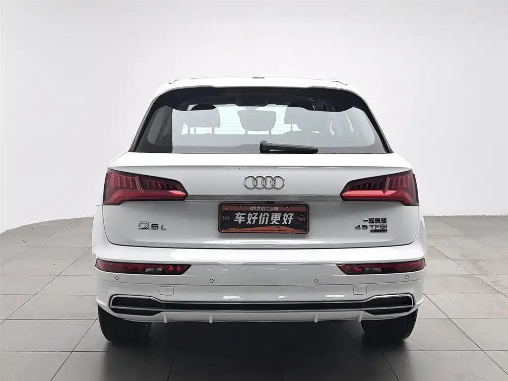Audi Q5L 2018 40 TFSI Fashion V