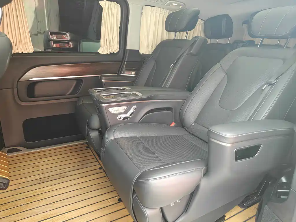 MERCEDES-BENZ V CLASS