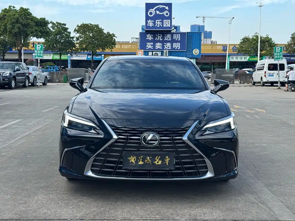 Lexus ES 2025 200 Premium