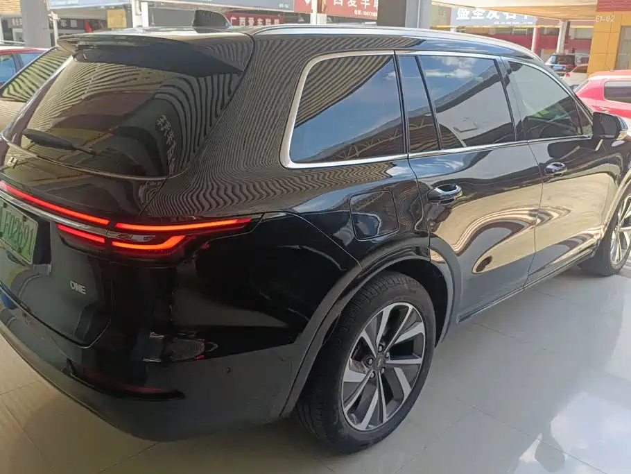 Li Auto ONE 2021 6 мест