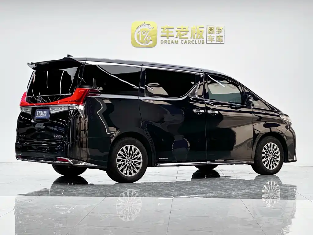 Lexus LM 2020 300h мест