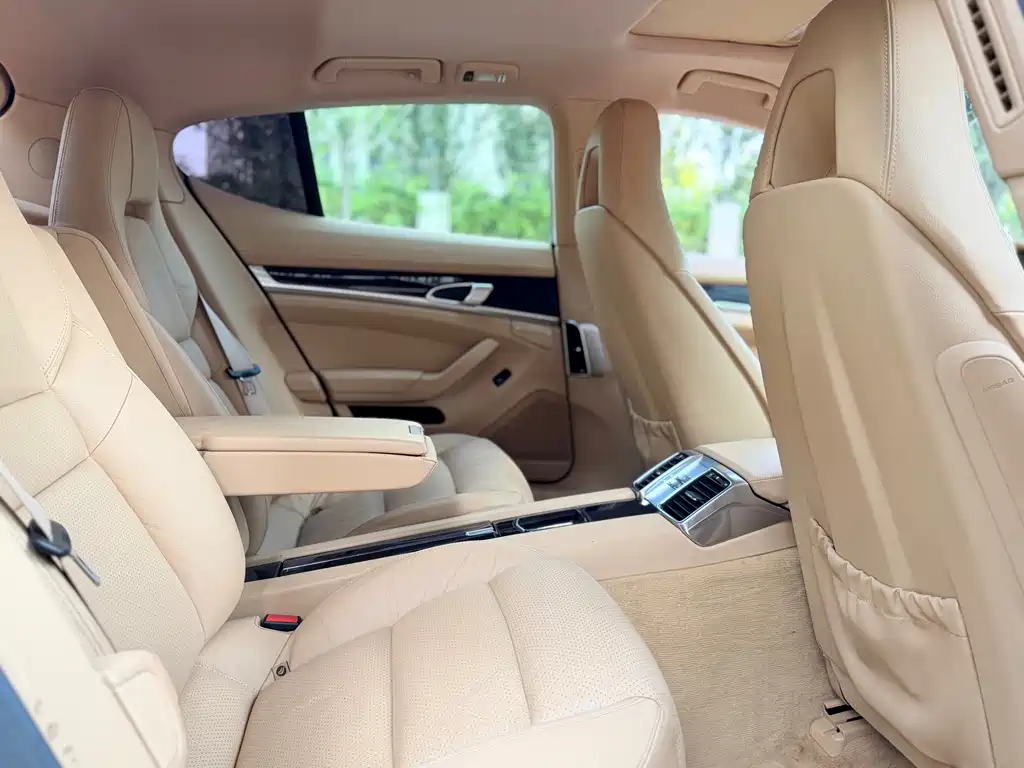 Porsche Panamera — миниатюра 8