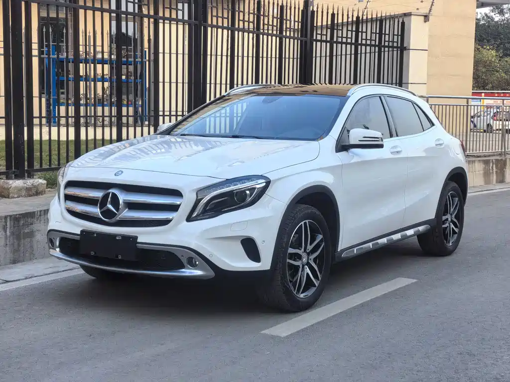 Mercedes-Benz GLA 2015