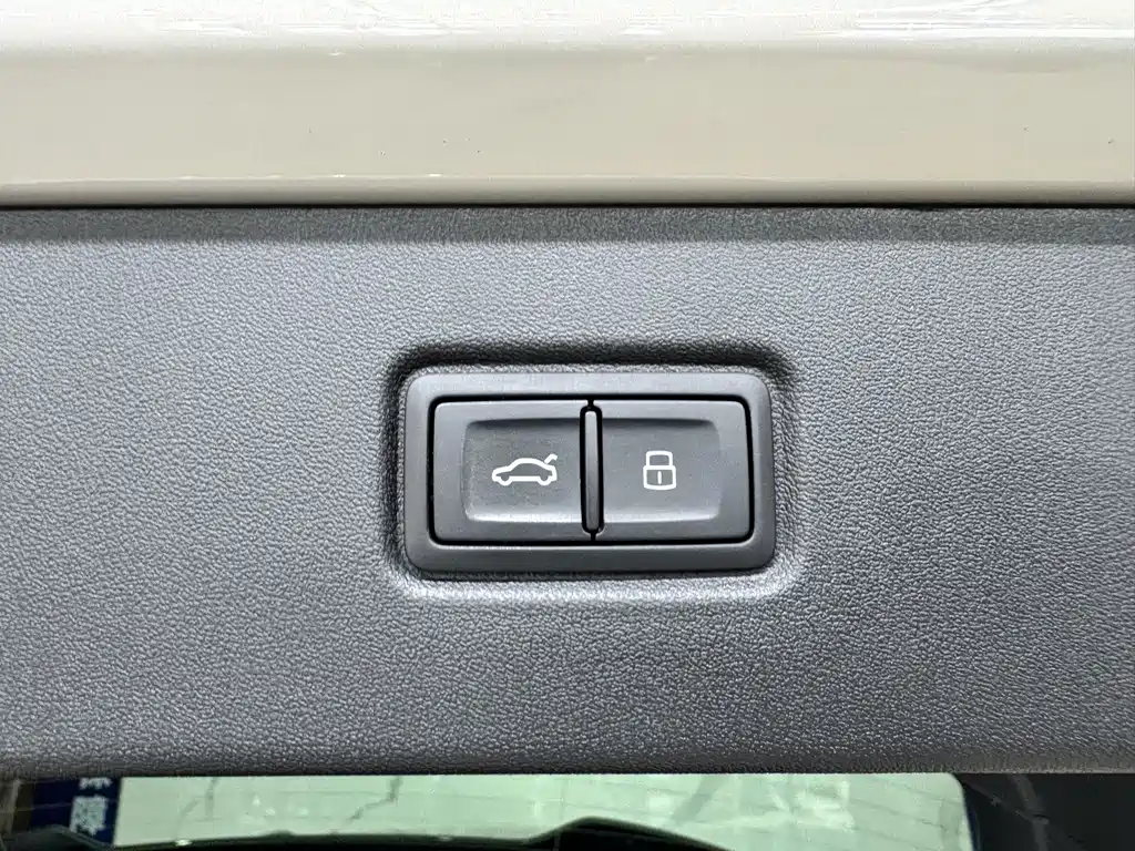 Audi Q5 e-tron — миниатюра 23