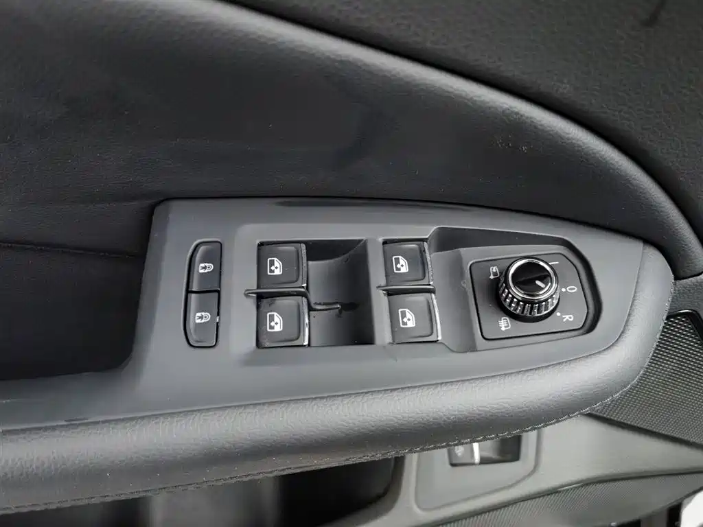 Volkswagen Phideon 2019 380TSI VI