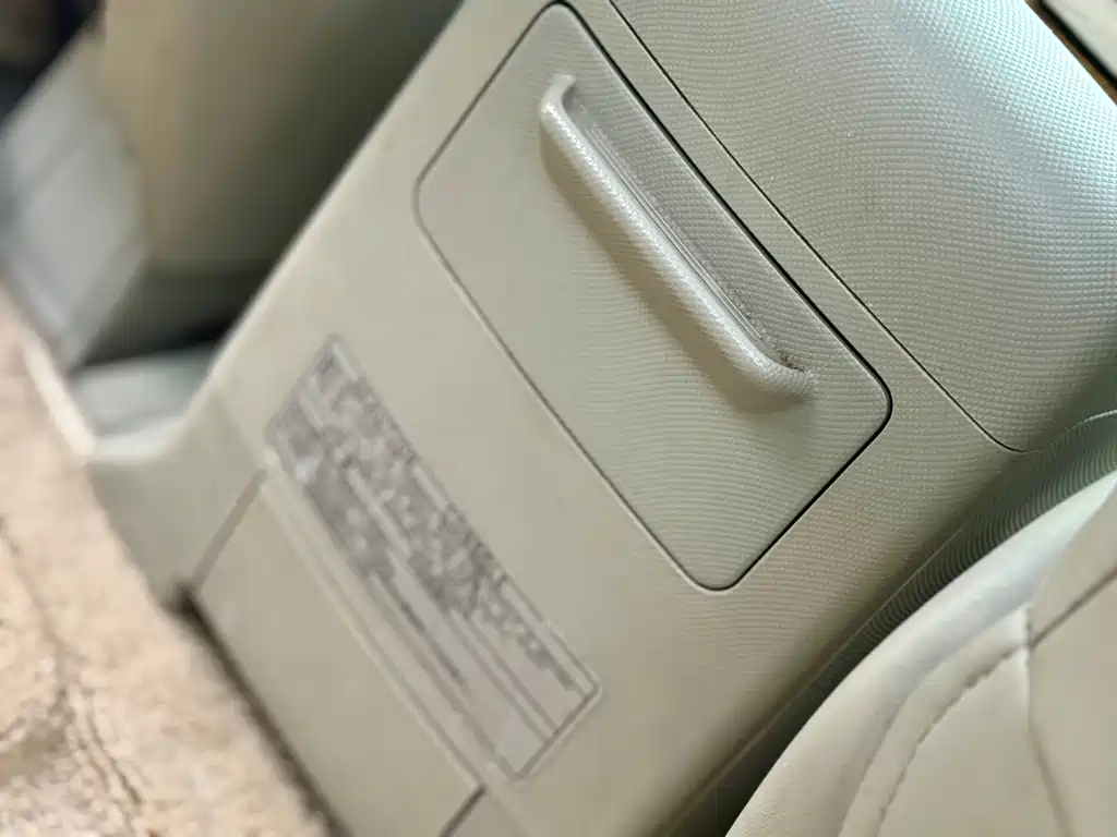 Toyota Previa — миниатюра 16