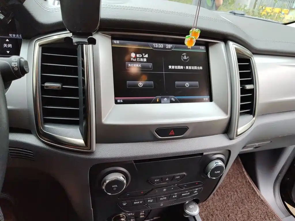 Ford Everest — миниатюра 6