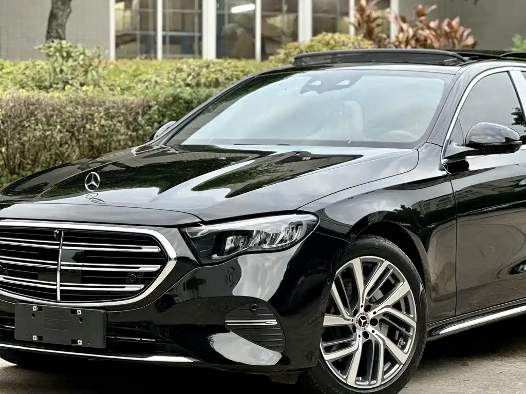 Mercedes-Benz E-Class 2024