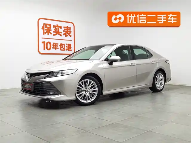 TOYOTA CAMRY 2019