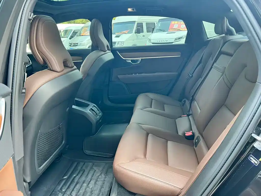 Volvo S90 2021 B5 Luxury