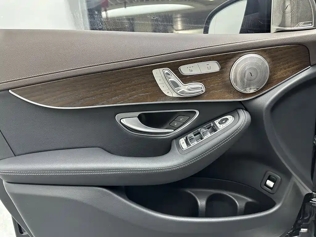 Mercedes-Benz GLC — миниатюра 19