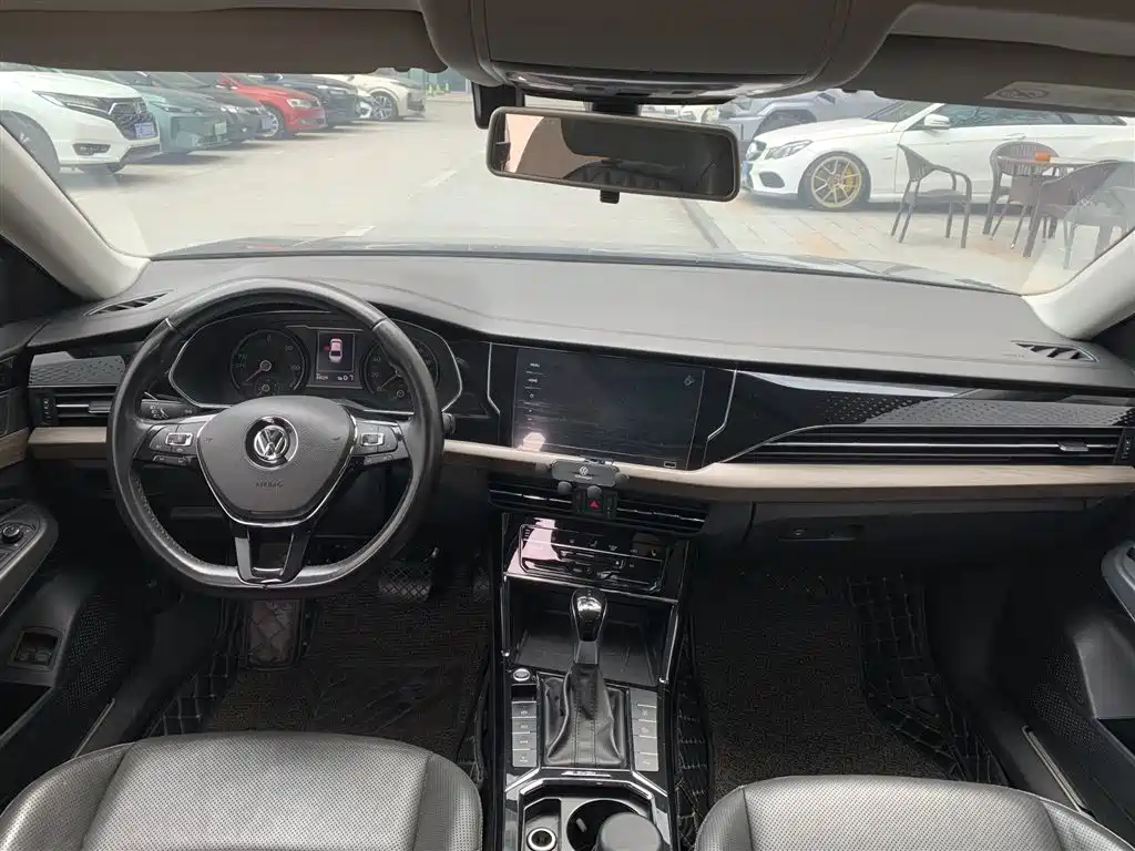 VOLKSWAGEN PASSAT NEW ENERGY