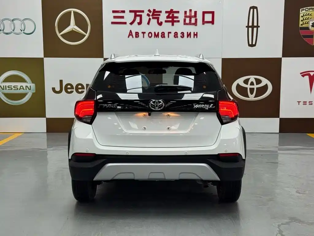 Toyota Yaris L — миниатюра 5
