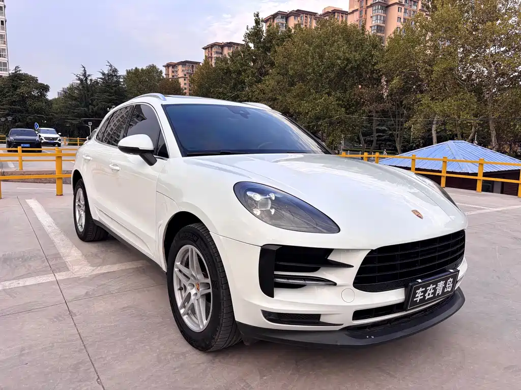 Porsche Macan — миниатюра 3